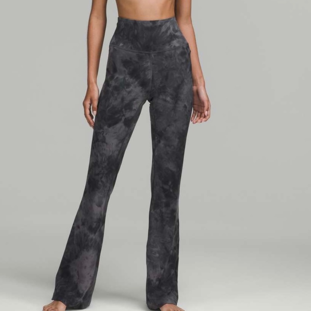 Lululemon flare pants tie dye size 6